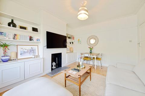 2 bedroom ground floor flat for sale, Glenhurst Road, London, N12