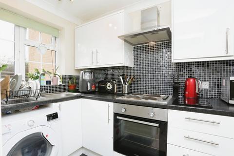 undefined, Mayford Close, Beckenham, BR3