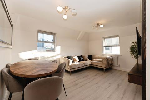 2 bedroom apartment for sale, Fox Lane North, Chertsey, KT16