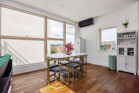 undefined, Walnut Tree Close, Guildford, GU1