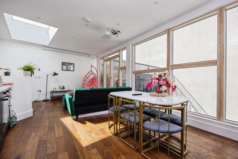 undefined, Walnut Tree Close, Guildford, GU1