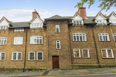 undefined, Portsmouth Road, Guildford, GU2