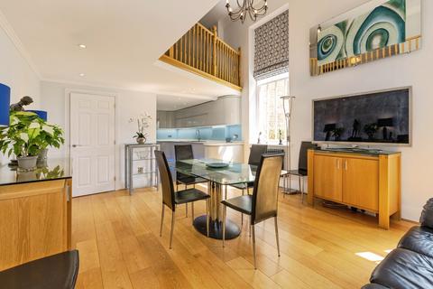 3 bedroom ground floor flat for sale, Royal Drive, London, N11