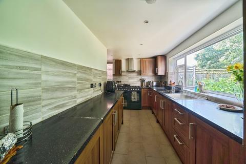 undefined, Mead Way, Bromley, BR2