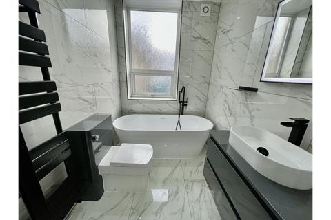 3 bedroom end of terrace house for sale, Gordon Street, Colne, BB8