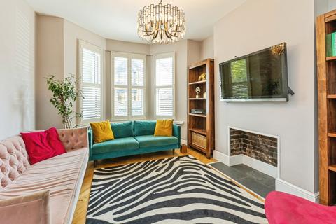 undefined, Chesterfield Gardens, London, N4