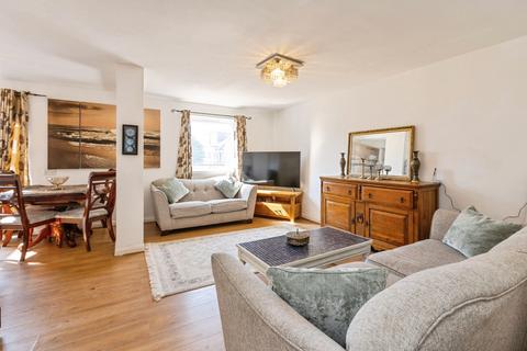 3 bedroom ground floor flat for sale, Flat 1/Whitefriars Court 108 Friern Park, London, N12