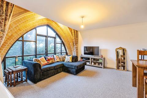 2 bedroom flat for sale, Arundel Square, London, N7