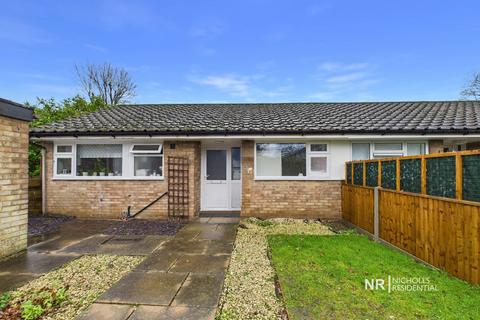 2 bedroom bungalow to rent, Brookers Close, Ashtead, Surrey. KT21