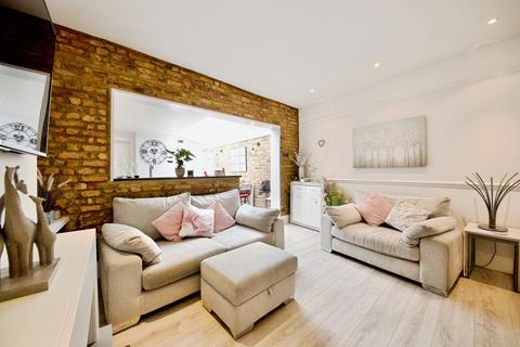 2 bedroom terraced house for sale, Fredericks Place, London, N12