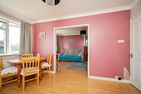 Anchor Hill, Woking, GU21