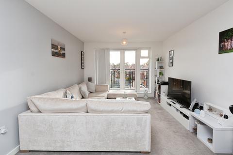 2 bedroom flat for sale, Hurst Avenue, Camberley, GU17