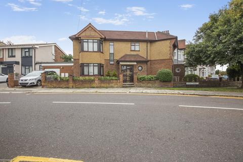 3 bedroom terraced house for sale, Wolves Lane, London, N22