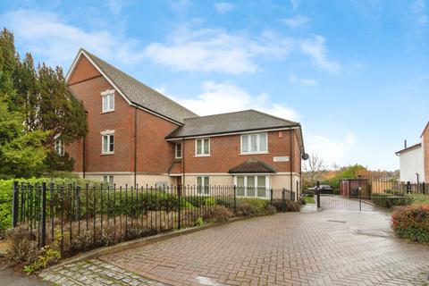 2 bedroom ground floor flat for sale, 44 Hale Road, Farnham, GU9