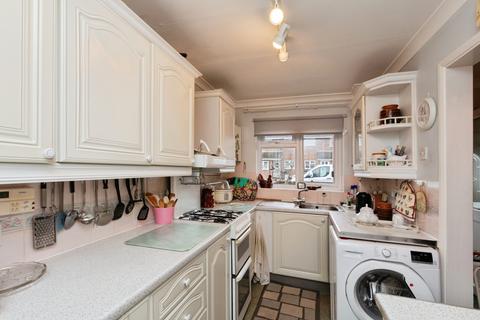 3 bedroom terraced house for sale, Elm Close, Bordon, GU35