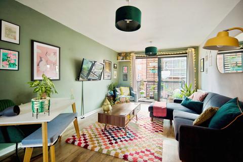 1 bedroom apartment for sale, 13 Hornsey Street, Islington, N7