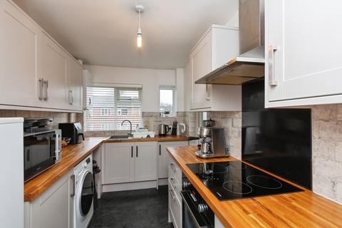 undefined, Morris Road, Farnborough, GU14