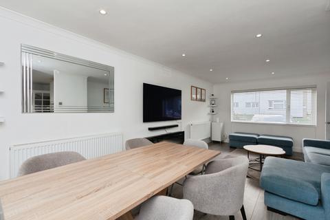 3 bedroom terraced house for sale, Dene Road, Farnborough, GU14
