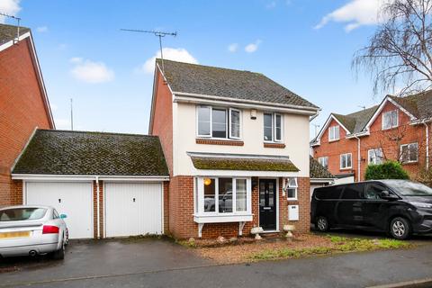 3 bedroom link detached house for sale, Crosby Way, Farnham, GU9