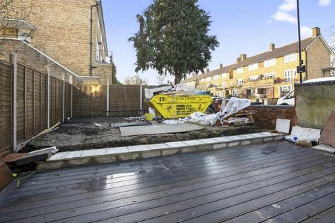 4 bedroom semi-detached house for sale, Priory Road, London, N8