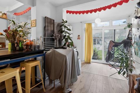 undefined, Perth Road, London, N22