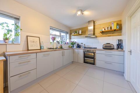 3 bedroom terraced house for sale, WHOMERLEY ROAD, STEVENAGE, SG1