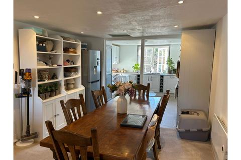 2 bedroom flat for sale, High Street, Rye, TN31