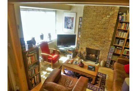 4 bedroom semi-detached house for sale, Jubilee Road, Greenford, UB6
