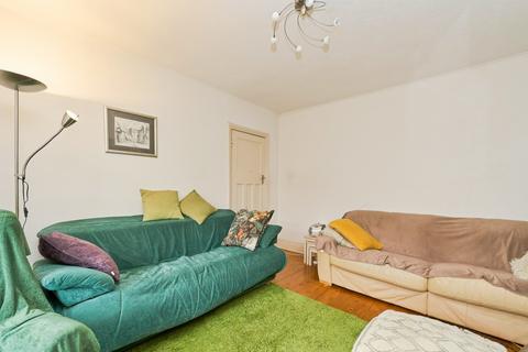 undefined, Elton Avenue, Greenford, UB6