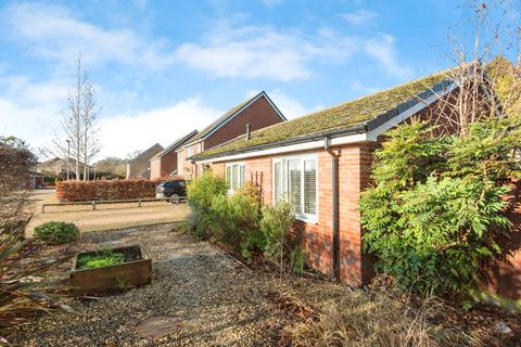 2 bedroom detached bungalow for sale, marshalls avenue, Hitchin, SG5