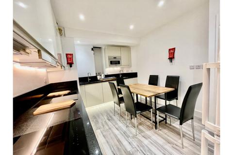 undefined, Whitton Avenue West, Greenford, UB6