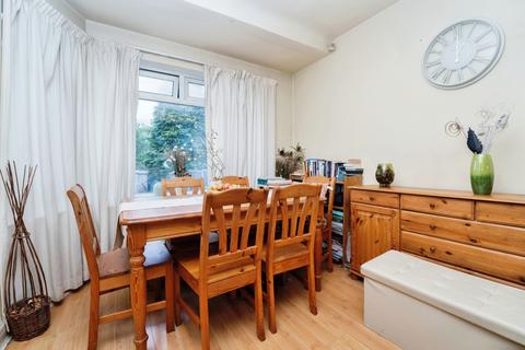 undefined, The Fairway, Northolt, UB5