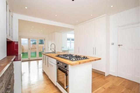 5 bedroom semi-detached house for sale, Farndale Crescent, Greenford, UB6