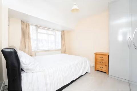 3 bedroom semi-detached house for sale, Seaton Road, Hayes, UB3