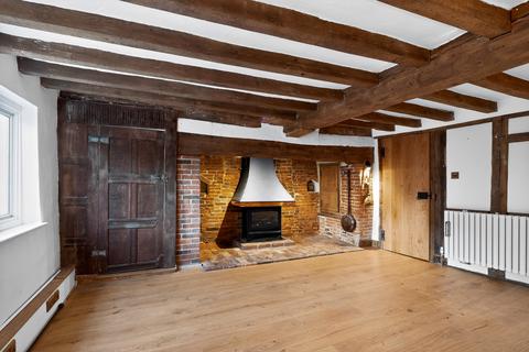 4 bedroom end of terrace house for sale, High Street, Burwash, TN19