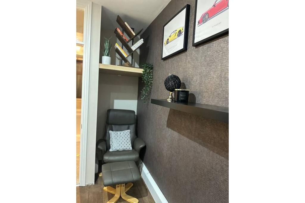 Bedroom Three/Study