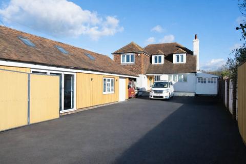 5 bedroom detached house for sale, Nats Lane, Ashford, TN25