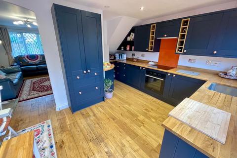 undefined, Swan Mead, Luton, Bedfordshire, LU4 0YR