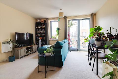 2 bedroom flat for sale, Rustat Avenue, Cambridge CB1