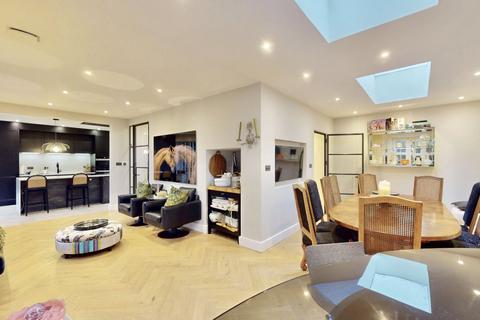 4 bedroom semi-detached house for sale, Northway, Hampstead Garden Suburb
