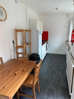 3 bedroom house share to rent, Lydford Street, Salford M6