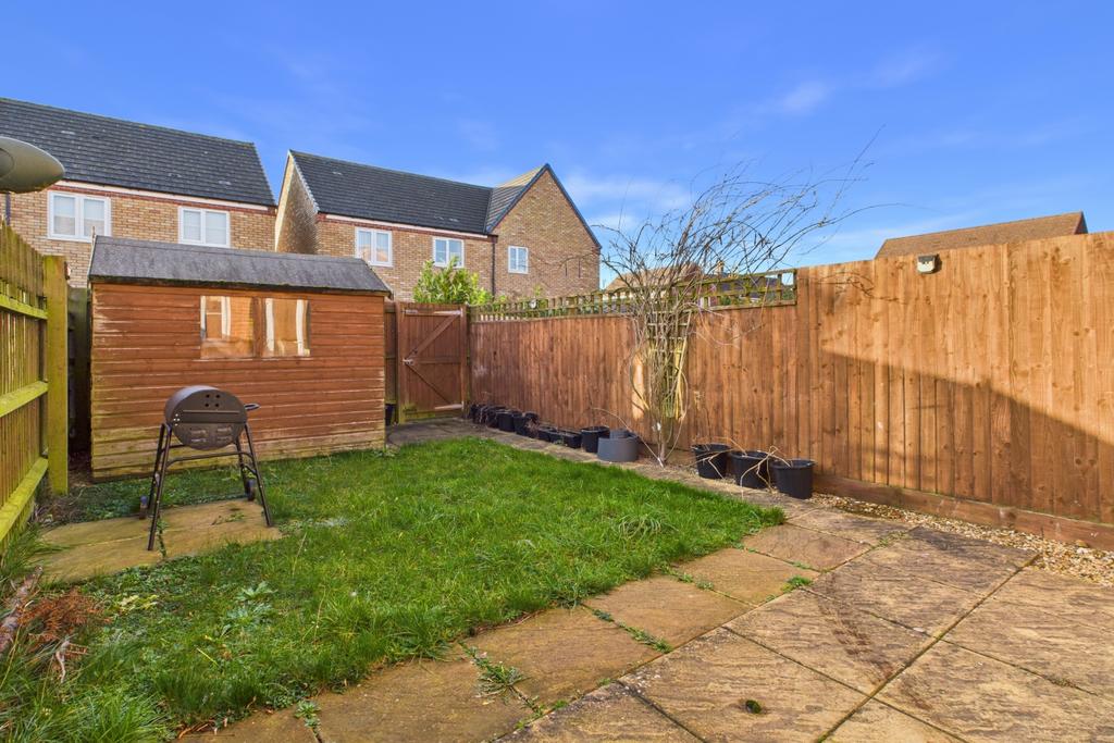 Ewe Move - Spalding - Tweed Close - Garden
