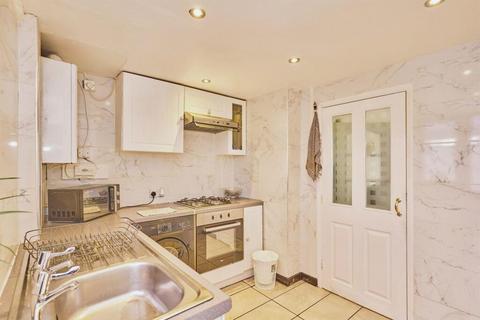 2 bedroom terraced house to rent, Sheppey Road, Dagenham RM9