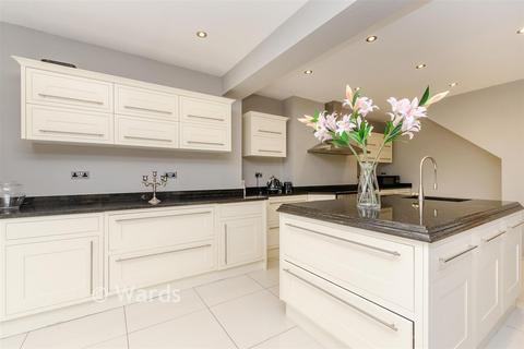 4 bedroom semi-detached house for sale, Bladindon Drive, Bexley DA5