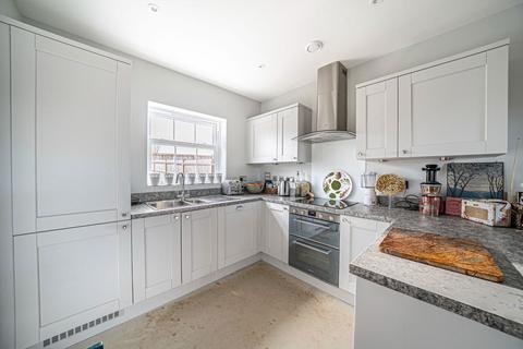 4 bedroom detached house for sale, Holbrooke Place, Hurstbourne Priors, RG28