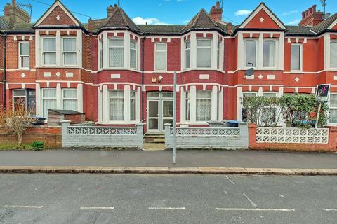 4 bedroom terraced house for sale, Sandringham Road, London, NW2