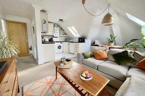 2 bedroom apartment for sale, Carters Avenue, Poole BH15