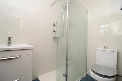 2 bedroom house for sale, Alvis Avenue, Herne Bay