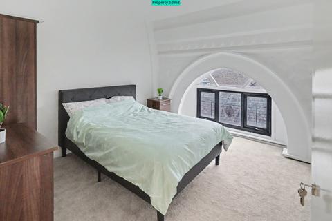 2 bedroom flat to rent, Camden Park Road, London, NW1 9AY