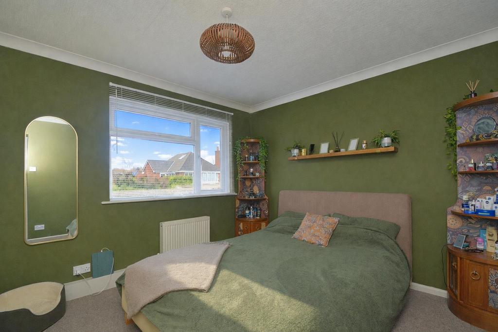 Bed1.jpg